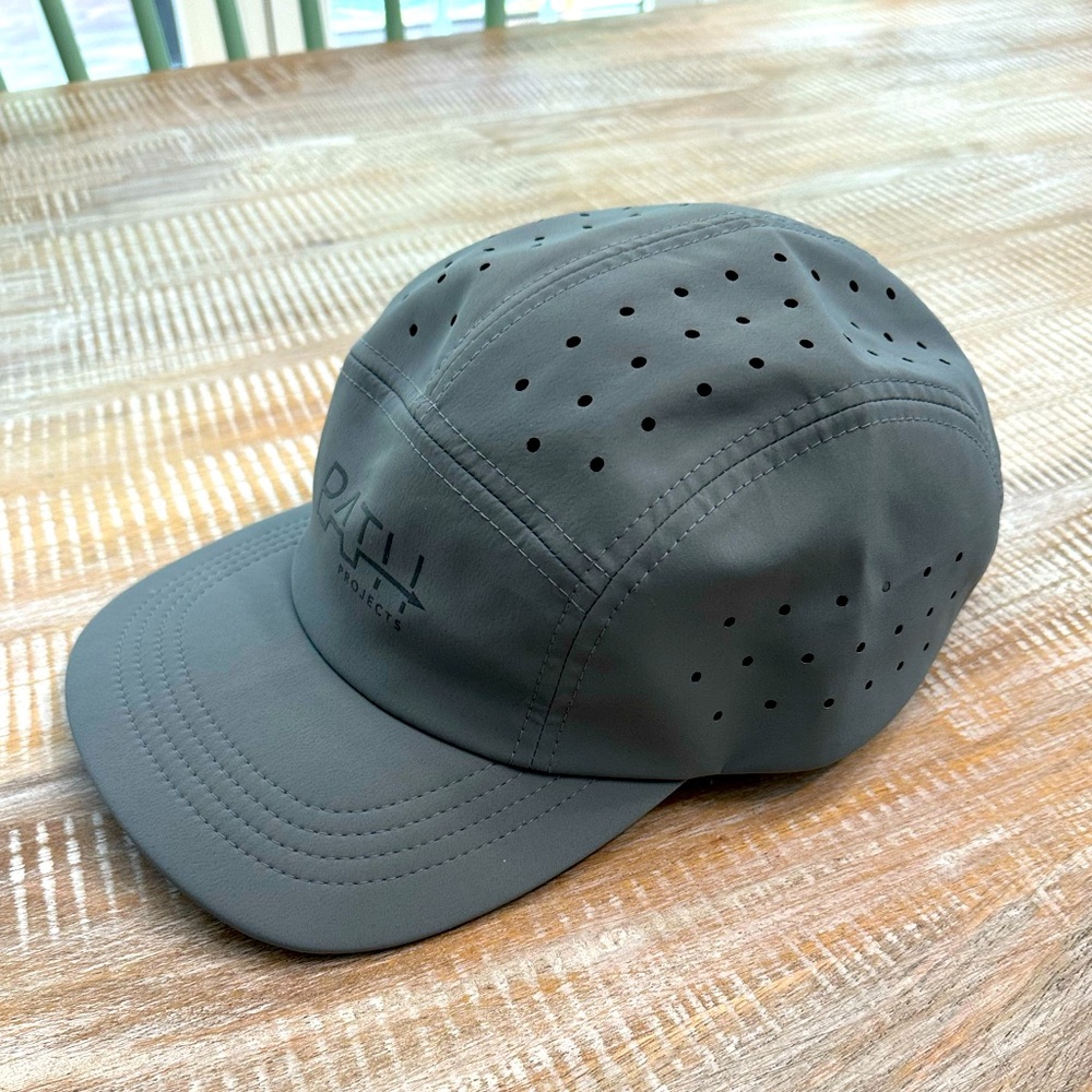 Path Projects 5-panel running hat
Gray